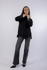 قميص بحاشية غير متماثلة ميتاليك مزخرف/قميص مطروح معدني غير متماثل