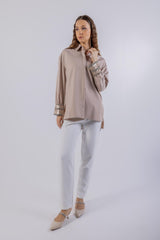 Embellished Metallic Asymmetrical Hem Shirt\قميص مطروح معدني غير متماثل