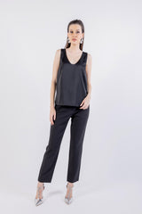 تانك توب سادة بدون أكمام ورقبة على شكل حرف V\وت لاب مامكأ ميمصتب ةبقر V نولب ة