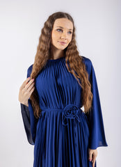 Pleated Rose Waist Belt Solid Dress\ ناتسف هداس مازحب يدرو يوطم ىلع رصخلا