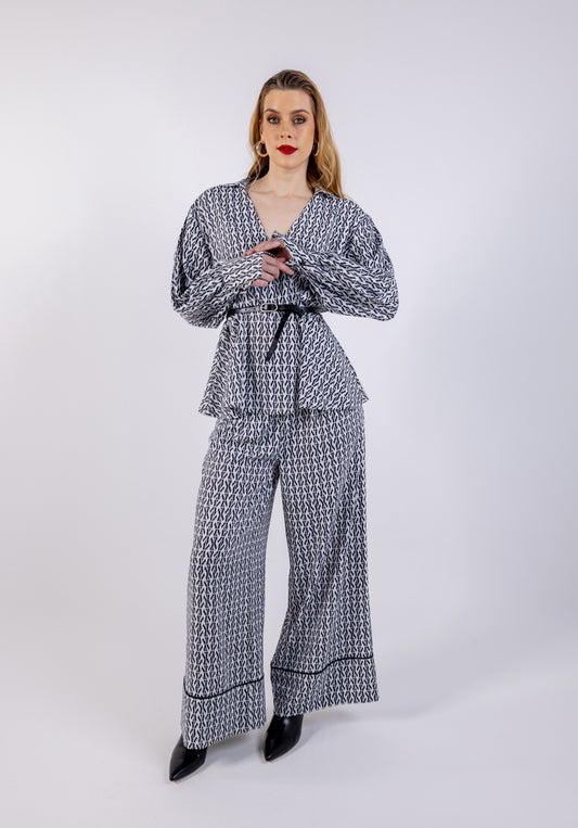 بنطلون واسع الساق متعدد الألوان بنقشة مونوجرام