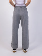 بنطلون مستقيم الساق مع زخارف جانبية