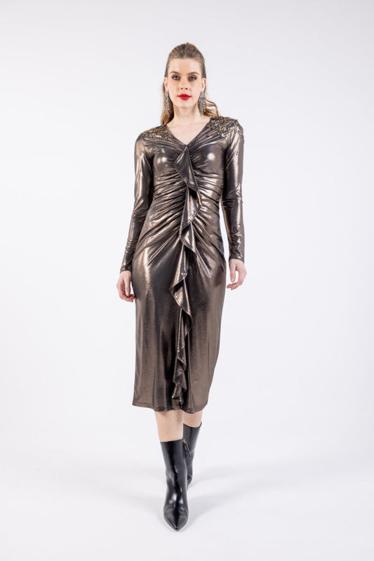 فستان ميدي ميتاليك مجعد بأكتاف مزينة