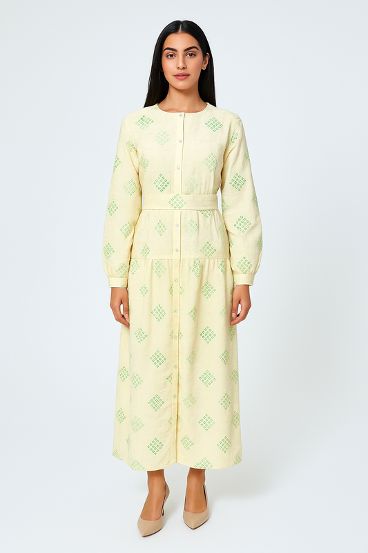 فستان ماكسي أنيق بالتطريز والترتر مع حزام خصر