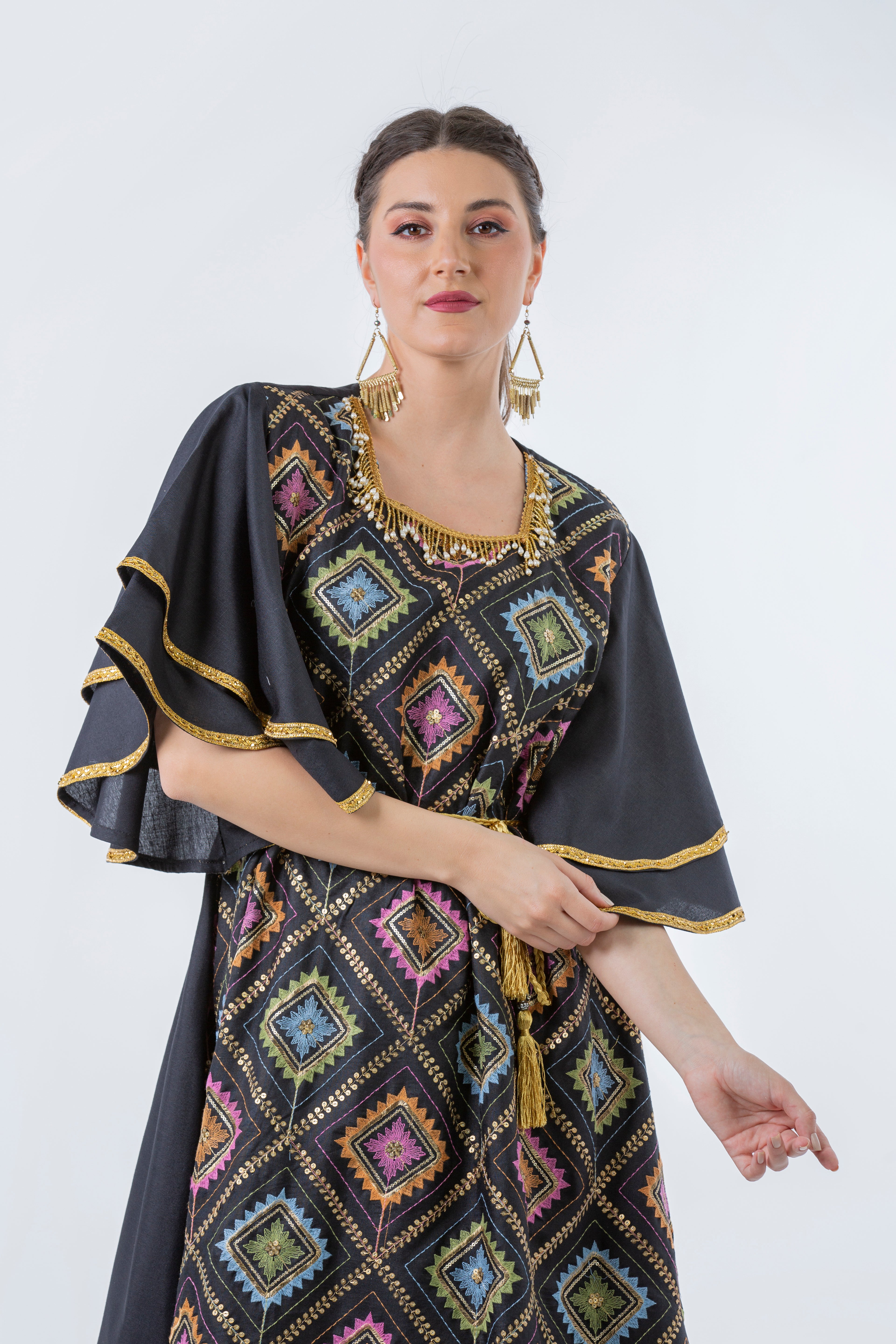 2441001-Traditional Dress - Montania Shop