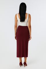 تنورة ميدي بتصميم درابيه غير متماثل