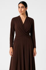 Pleated Long Dress with Twisted Waist Detail – Elegant Full-Length Silhouette