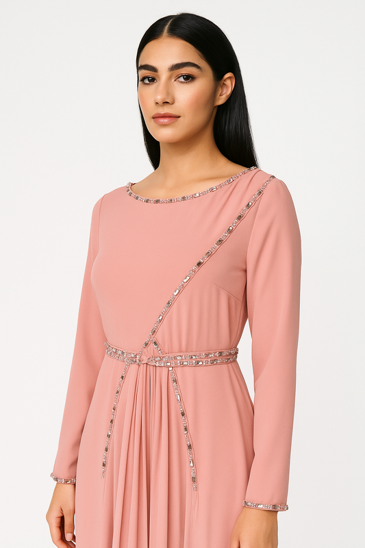 فستان سهرة مطرّز أنيق