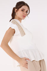 الجزء العلوي مزين بغرز ذهبية