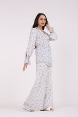 بنطال واسع بنقشة زهرية وقصة مريحة