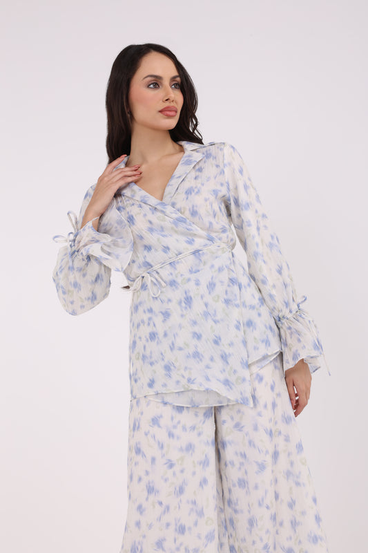 2405036- بلوزة ملفوفة بأكمام طويلة وياقة مدببة مطبوعة