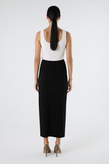 تنورة ميدي بتصميم درابيه غير متماثل