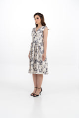 Elegant Sleeveless Floral Midi Dress