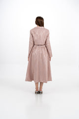 جاكيت كروب من قماش بروكيد بنقشة زهور وياقة كلاسيكية