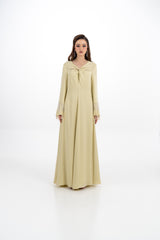 فستان ماكسي بأكمام مزينة بالأحجار