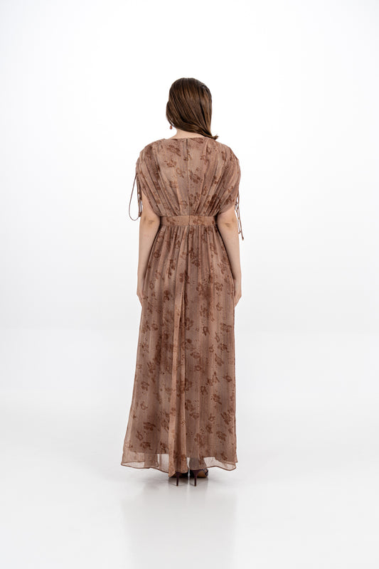 فستان ماكسي بطيات ناعمة ونقشة زهور