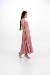 فستان سهرة بقصة A مطرّز بالكريستال وياقة كتف مكشوف