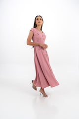 فستان سهرة بقصة A مطرّز بالكريستال وياقة كتف مكشوف