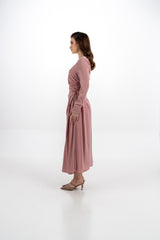 فستان ميدي غير لامع بتفاصيل مجعّدة