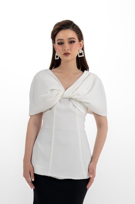 بلوزة بكاب وربطة أمامية