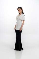 بلوزة بكاب وربطة أمامية