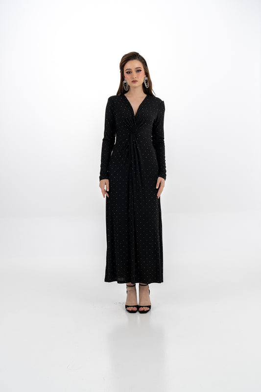 فستان ماكسي مزين بنقاط رصاصية وتفصيل عقدة أمامية