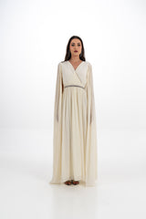 فستان ماكسي بكسرات وأكمام كاب مزين بالكريستال