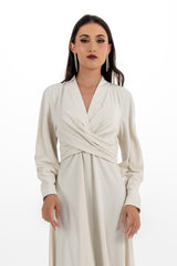 فستان ماكسي بقصة ملتفة عند الصدر