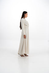 فستان ماكسي بقصة ملتفة عند الصدر