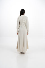 فستان ماكسي بقصة ملتفة عند الصدر