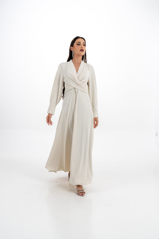 فستان ماكسي بقصة ملتفة عند الصدر