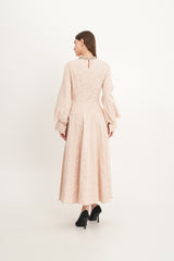 فستان ماكسي بقصة A وخامة جاكار مزينة