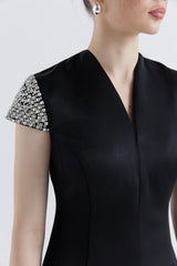 فستان ميدي بأكمام مرصعة بالكريستال