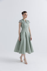 فستان ميدي بأكمام مرصعة بالكريستال