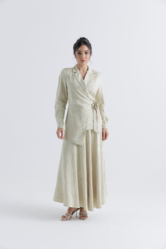 تنورة واسعة من جاكارد الساتان