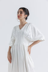 فستان ساتان مطوي بحافة غير متساوية