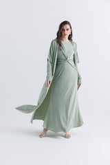 فستان ماكسي بتفصيل درابي ملتف وأزرار على الأكمام