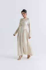 فستان واسع بنقشة بارزة وتطريز زهور