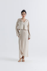 Floral Appliqué V-Neck Cropped Top