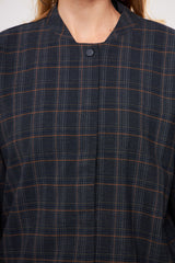 سترة بومبر منقوشة بأزرار