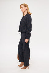 سترة بومبر منقوشة بأزرار