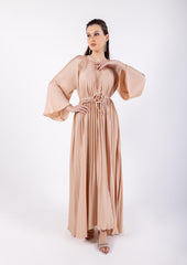 Pleated Rose Waist Belt Solid Dress\ ناتسف هداس مازحب يدرو يوطم ىلع رصخلا