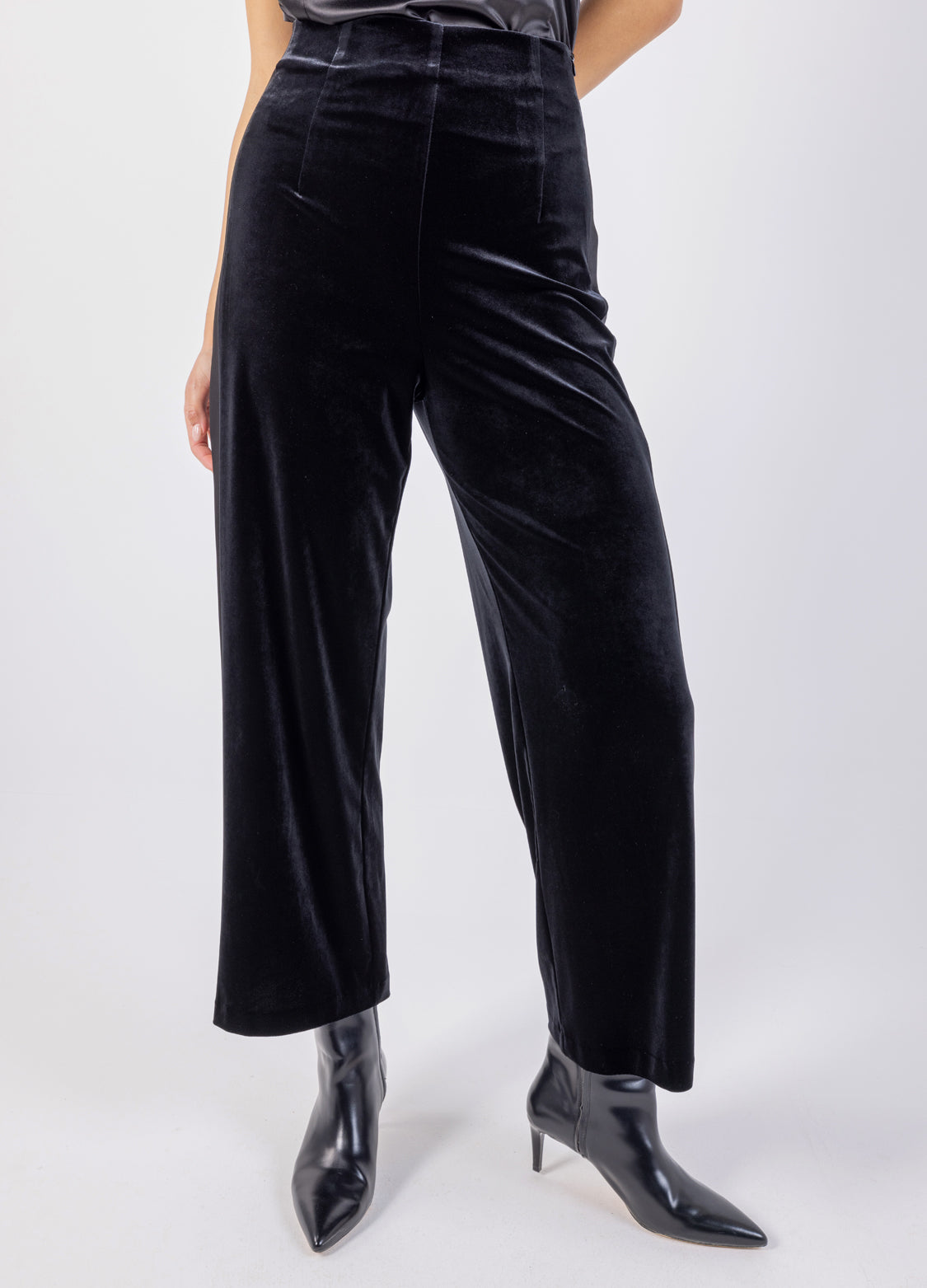 Elegant Black Velvet Trousers