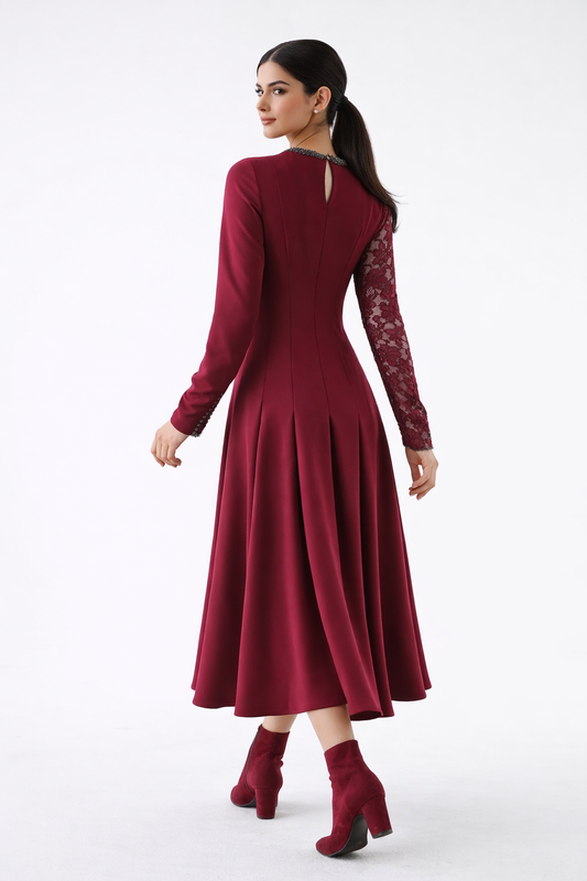 فستان ماكسي بكم دانتيل مزخرف