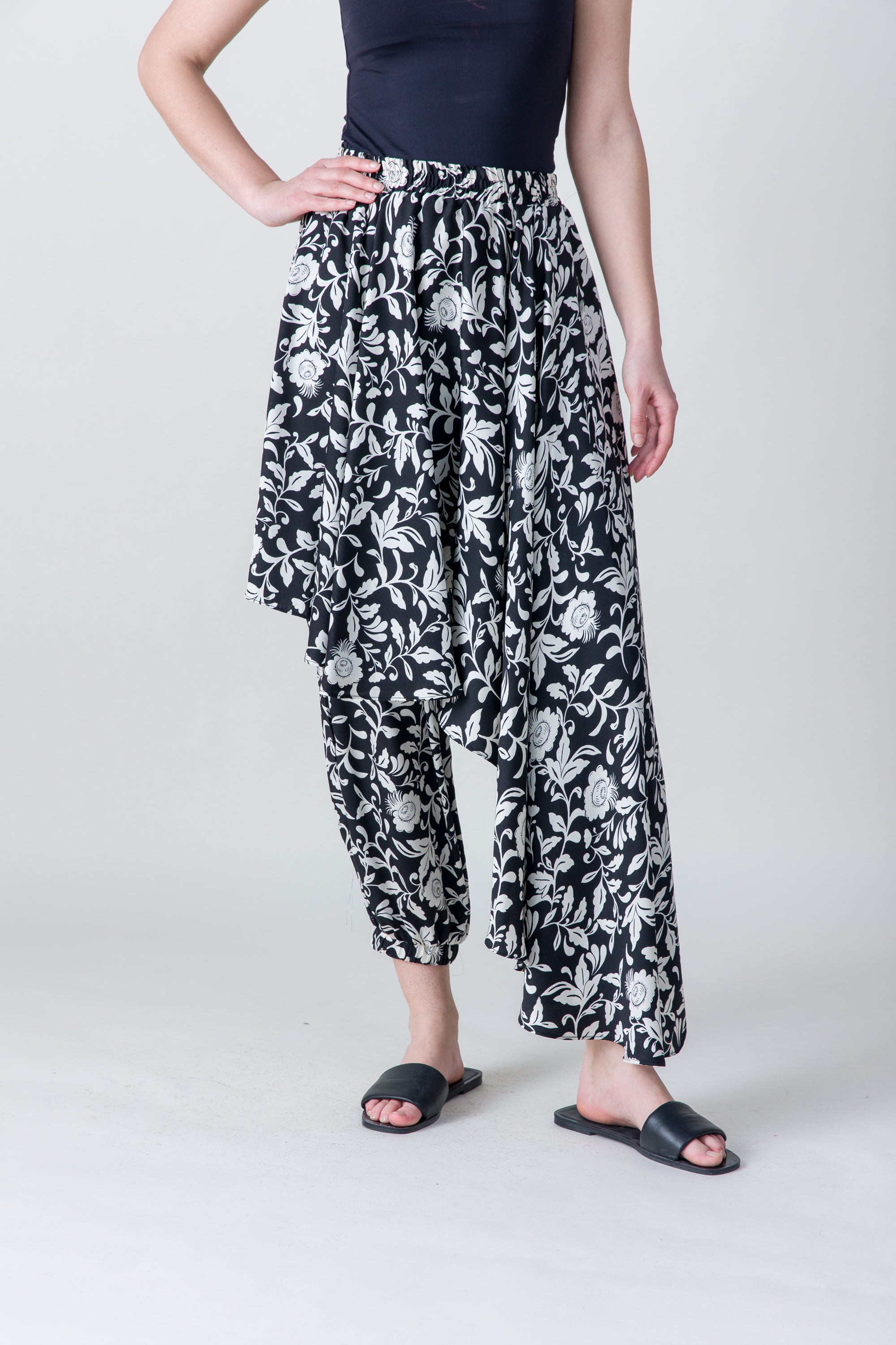 2328001- Harem Pants - Montania Shop